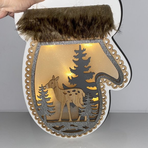 Rustic Christmas Wall Decor Wood Layers Lightbox Shaped Mitten - Picture 2 of 8